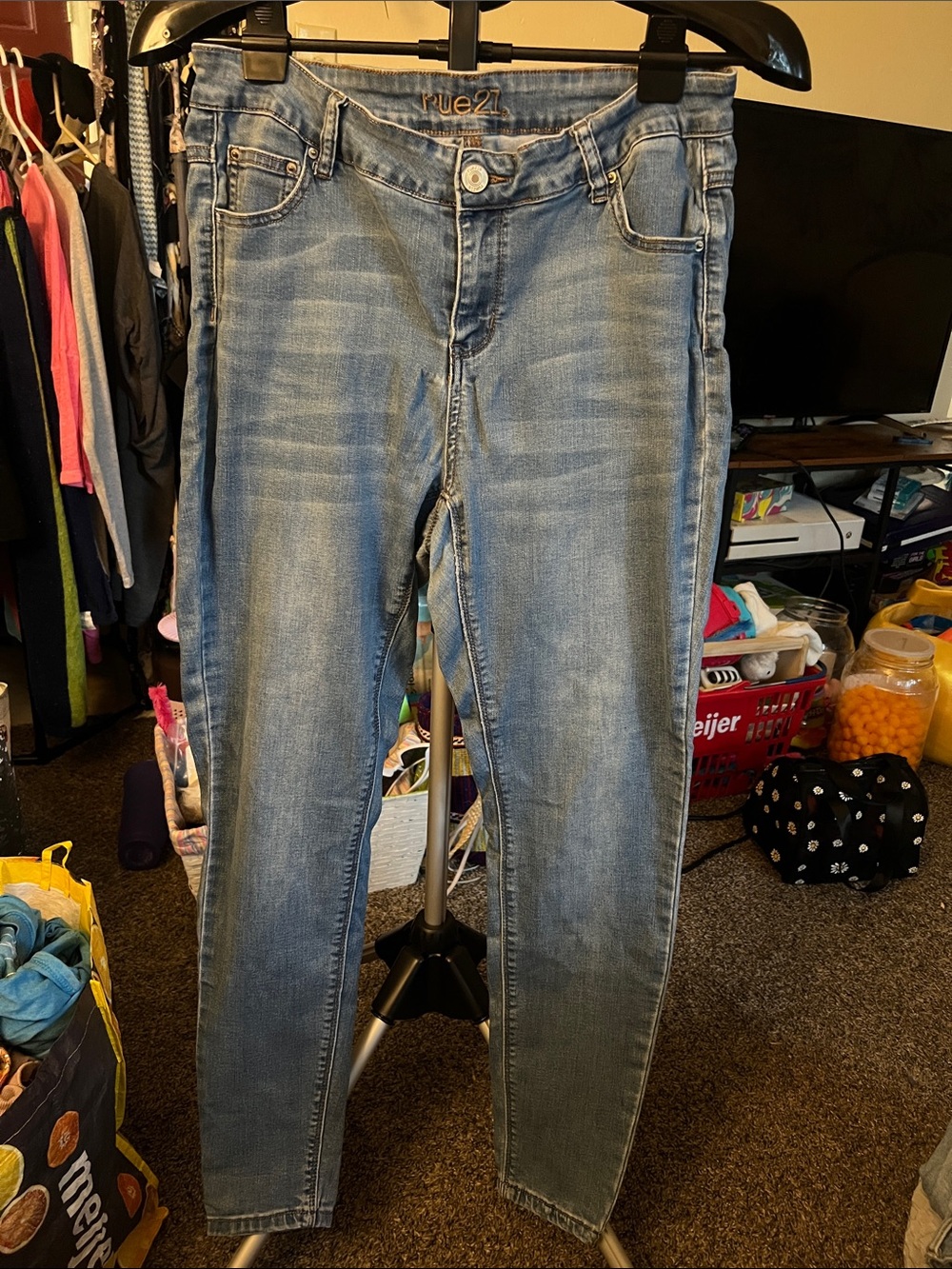 Rue21 Women's Faded Blue Skinny Jeans